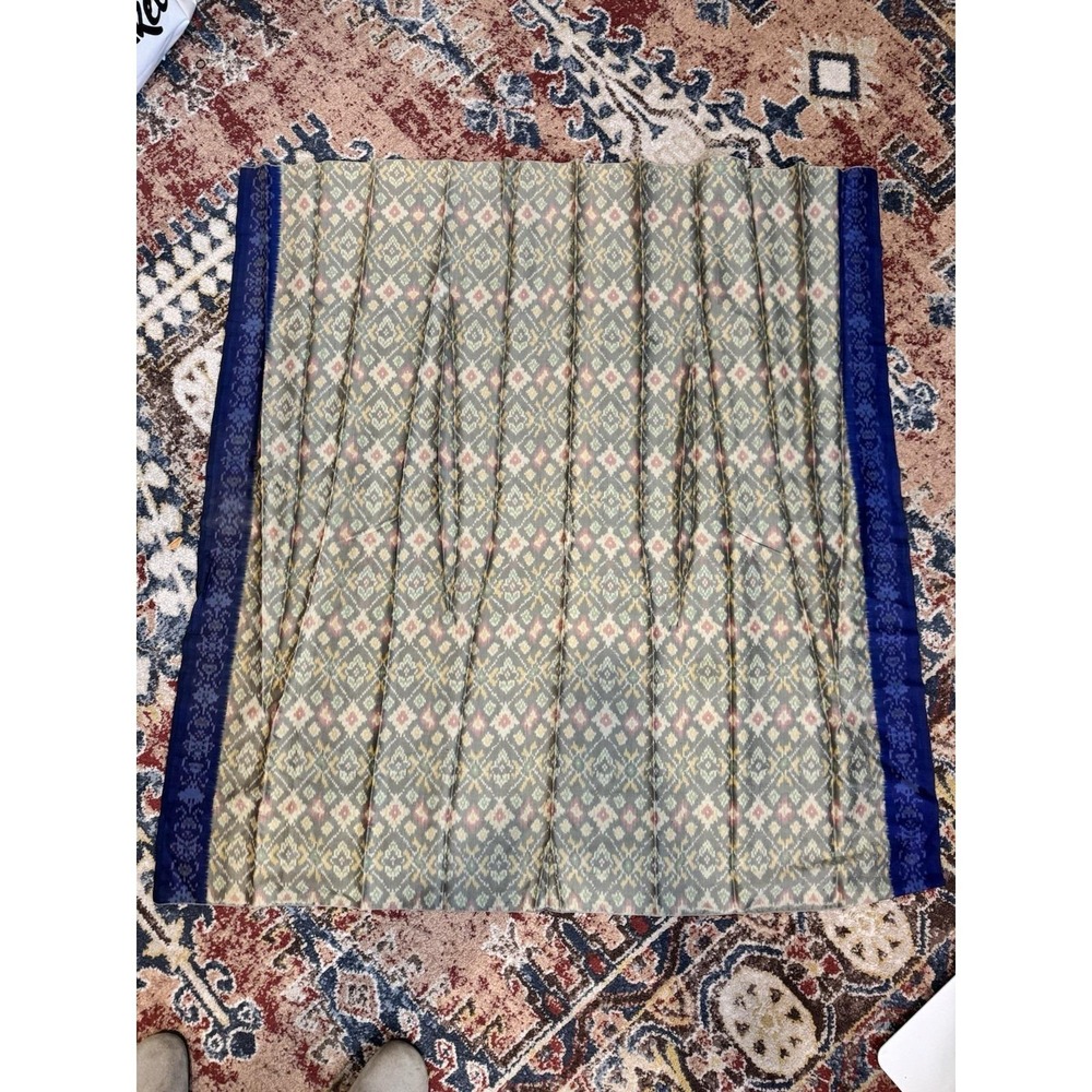 VTG Handwoven Silk SCARF Ikat Silk/Blend Indian Patola Zari Boho Hippie 46x46" - Picture 10 of 14